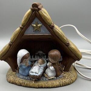 Nativity Scene Christmas Music Lights Tested Working 7 x 7.5 x 4.25 Inches